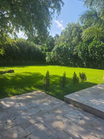18611 SW 61st Court, Southwest Ranches, FL 33332