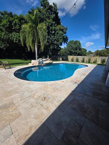 18611 SW 61st Court, Southwest Ranches, FL 33332