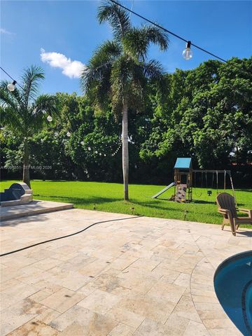 18611 SW 61st Court, Southwest Ranches, FL 33332