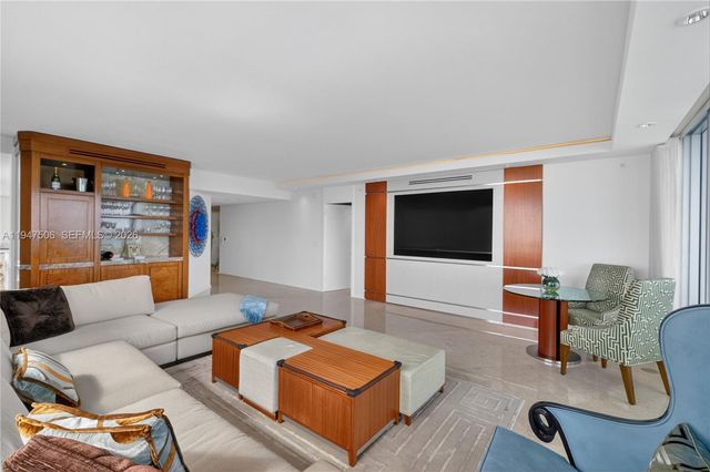 1331 Brickell Bay Dr 3811, Miami, FL 33131