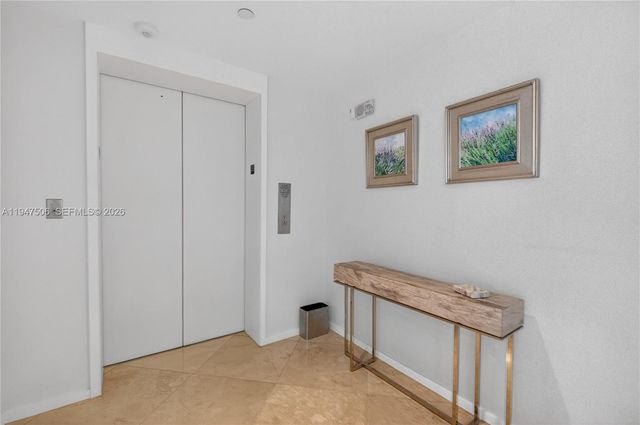 1331 Brickell Bay Dr 3811, Miami, FL 33131