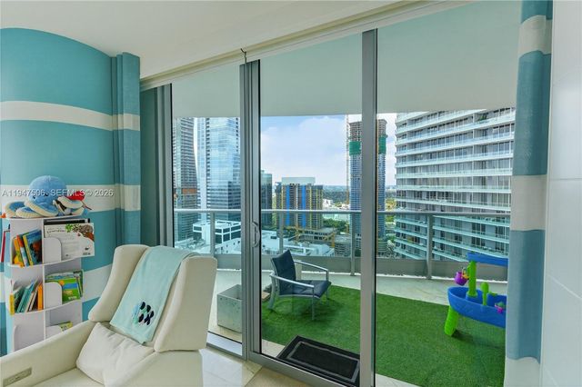 1331 Brickell Bay Dr 3811, Miami, FL 33131