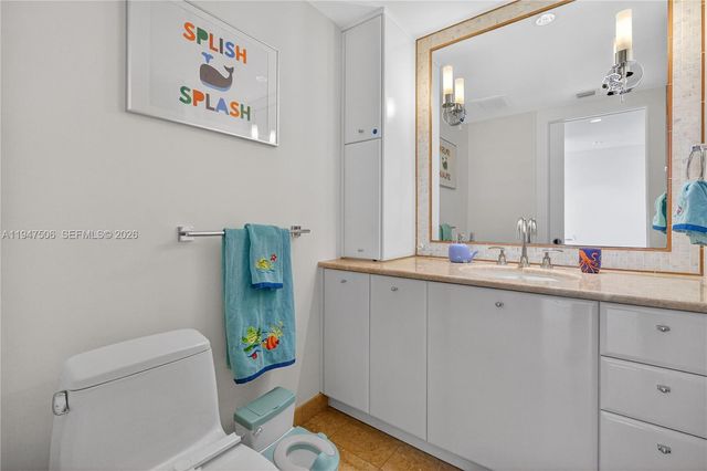 1331 Brickell Bay Dr 3811, Miami, FL 33131