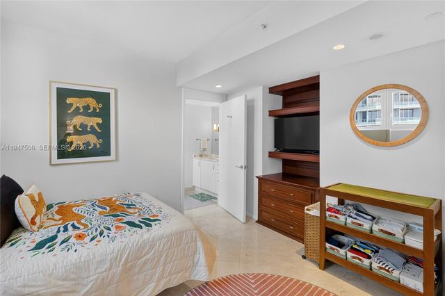 1331 Brickell Bay Dr 3811, Miami, FL 33131