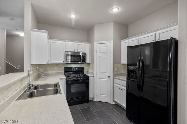 5940 Palmilla Street 1, North Las Vegas, NV 89031