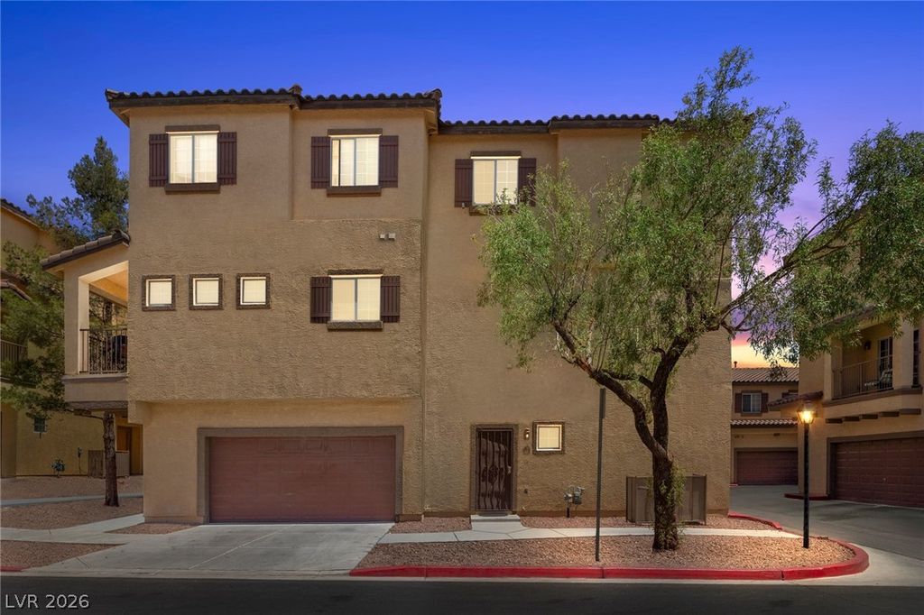 5940 Palmilla Street 1, North Las Vegas, NV 89031