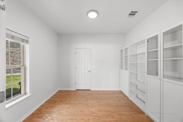 1900 Little Elm TRL 12, Cedar Park, TX 78613