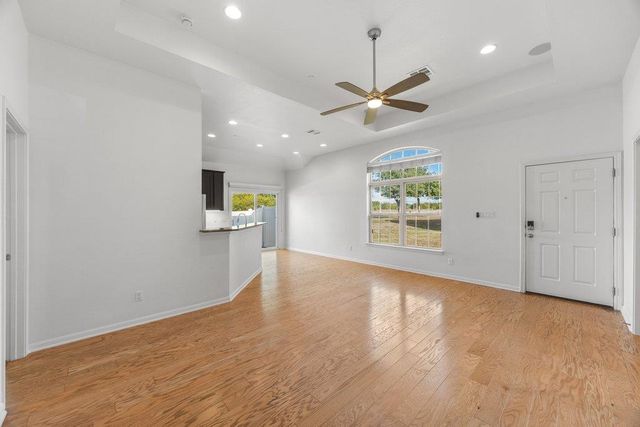 1900 Little Elm TRL 12, Cedar Park, TX 78613