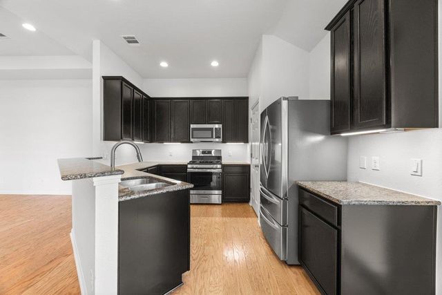 1900 Little Elm TRL 12, Cedar Park, TX 78613