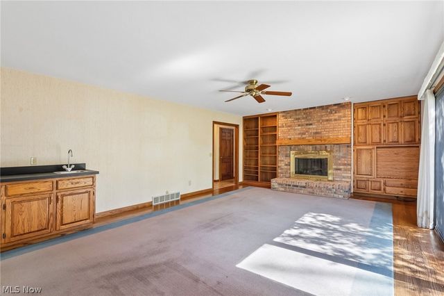 2221 Olde Farm Lane, Hudson, OH 44236