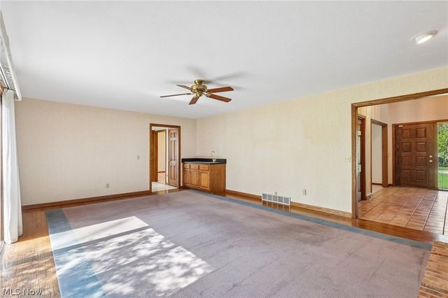 2221 Olde Farm Lane, Hudson, OH 44236