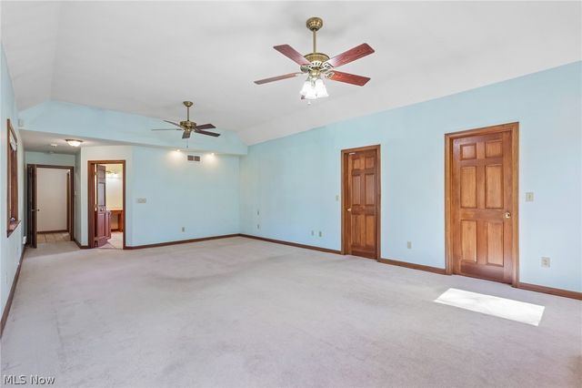 2221 Olde Farm Lane, Hudson, OH 44236