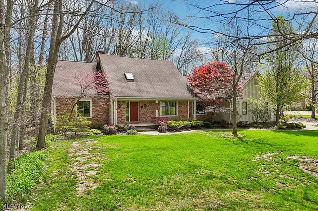 2221 Olde Farm Lane, Hudson, OH 44236