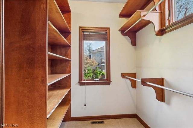 2221 Olde Farm Lane, Hudson, OH 44236