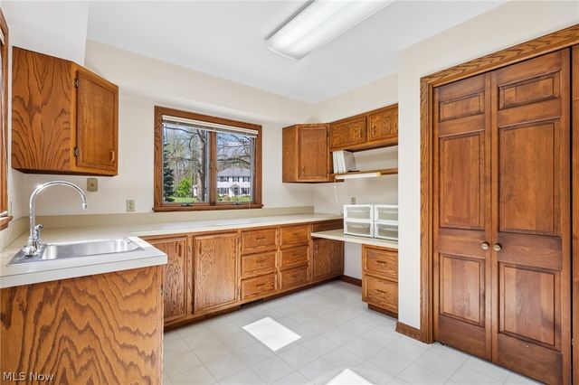 2221 Olde Farm Lane, Hudson, OH 44236