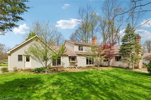 2221 Olde Farm Lane, Hudson, OH 44236