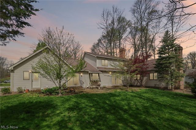 2221 Olde Farm Lane, Hudson, OH 44236