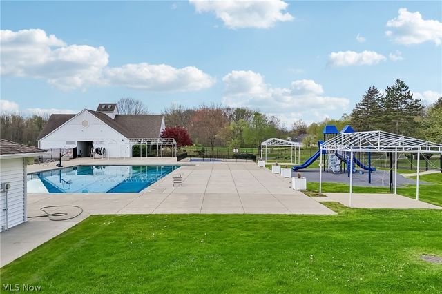 2221 Olde Farm Lane, Hudson, OH 44236