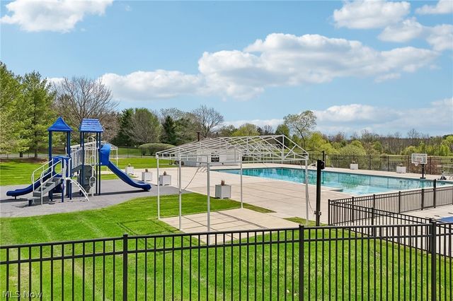 2221 Olde Farm Lane, Hudson, OH 44236