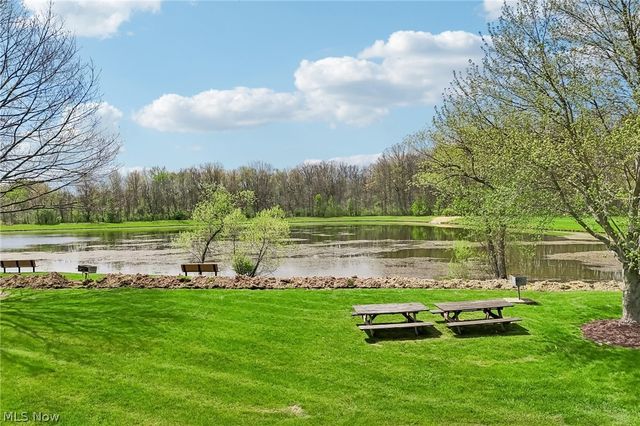 2221 Olde Farm Lane, Hudson, OH 44236