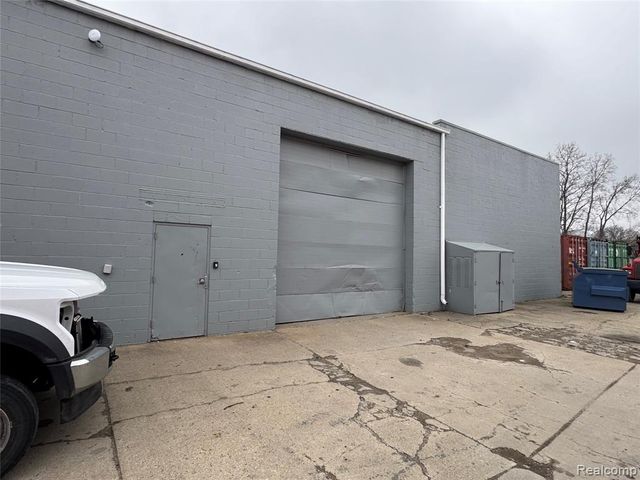 36431 Groesbeck Ave, Clinton Township, MI 48035