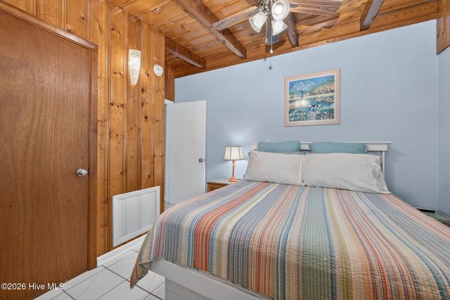 105 NE 3rd Street, Oak Island, NC 28465