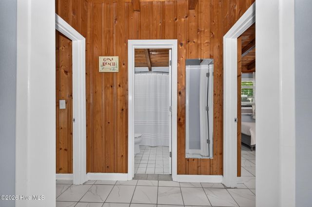 105 NE 3rd Street, Oak Island, NC 28465