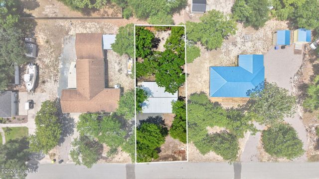 105 NE 3rd Street, Oak Island, NC 28465