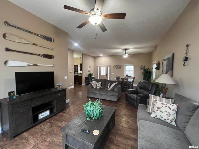 1415 S LAKESHORE Drive S, Goreville, IL 62939