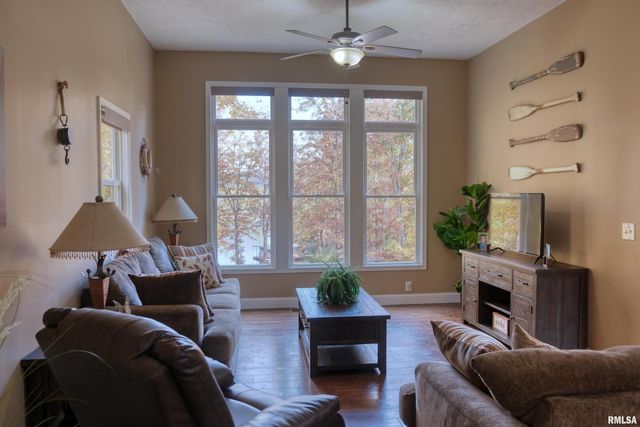 1415 S LAKESHORE Drive S, Goreville, IL 62939