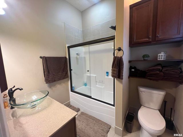 1415 S LAKESHORE Drive S, Goreville, IL 62939