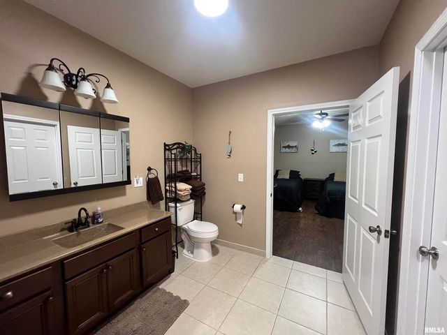 1415 S LAKESHORE Drive S, Goreville, IL 62939