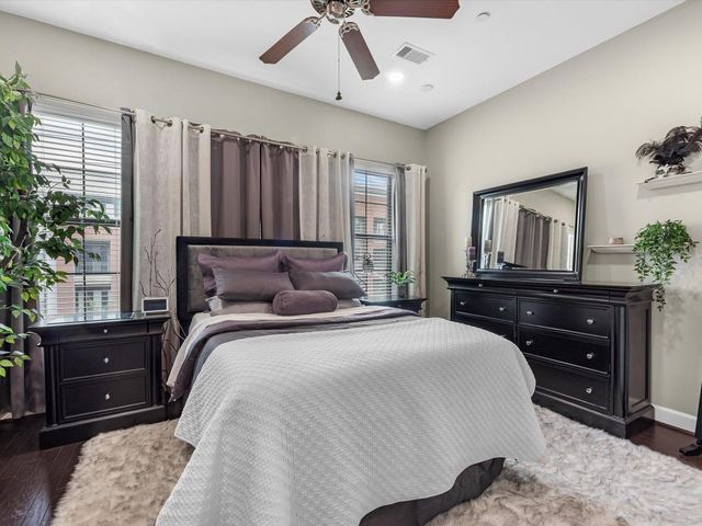 2110 Shearn Street 6, Houston, TX 77007