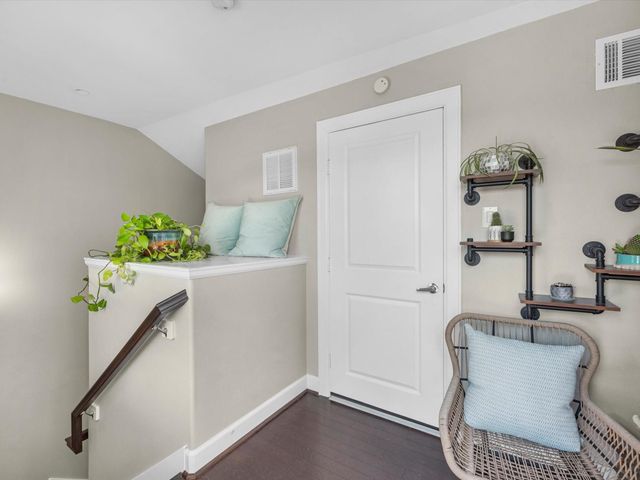 2110 Shearn Street 6, Houston, TX 77007