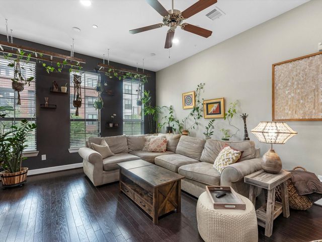2110 Shearn Street 6, Houston, TX 77007
