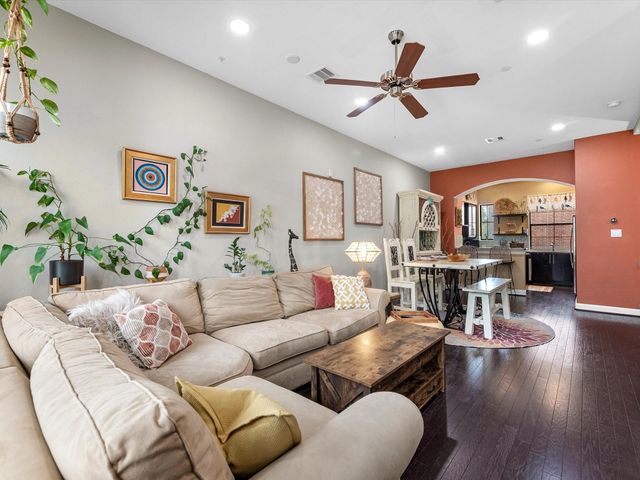 2110 Shearn Street 6, Houston, TX 77007