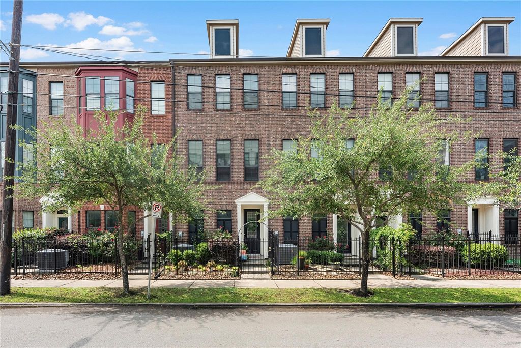 2110 Shearn Street 6, Houston, TX 77007