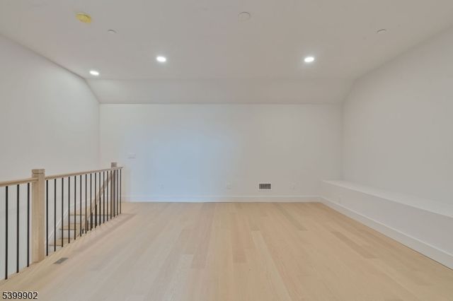 1 Railroad Ave, B5 B5, Avon-by-the-sea Boro, NJ 07717