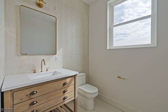 1 Railroad Ave, B5 B5, Avon-by-the-sea Boro, NJ 07717