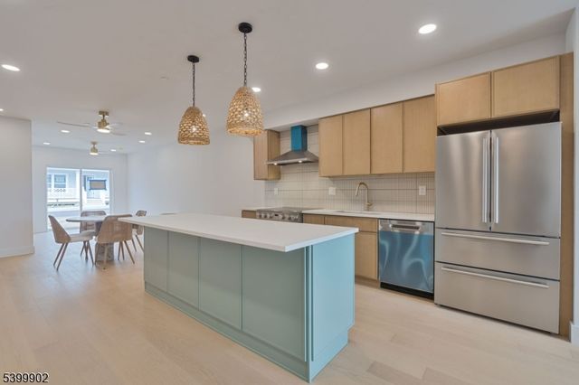 1 Railroad Ave, B5 B5, Avon-by-the-sea Boro, NJ 07717