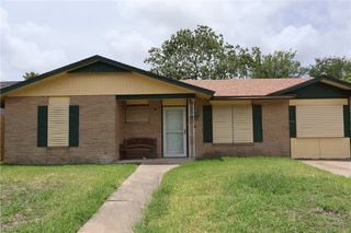 1905 Loritte Dr, Corpus Christi, TX 78416