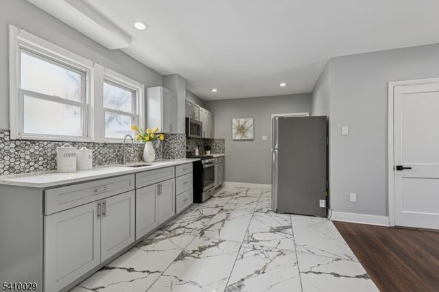 210 Rock Ave, Piscataway Twp., NJ 08854