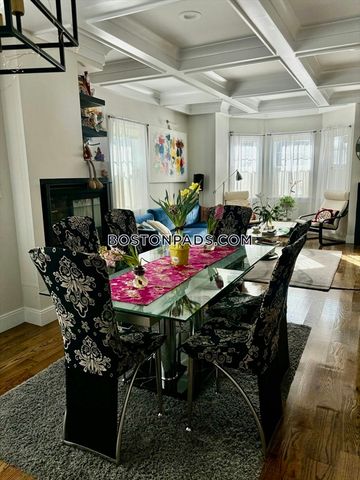 7 Webster 1, Somerville, MA 02145