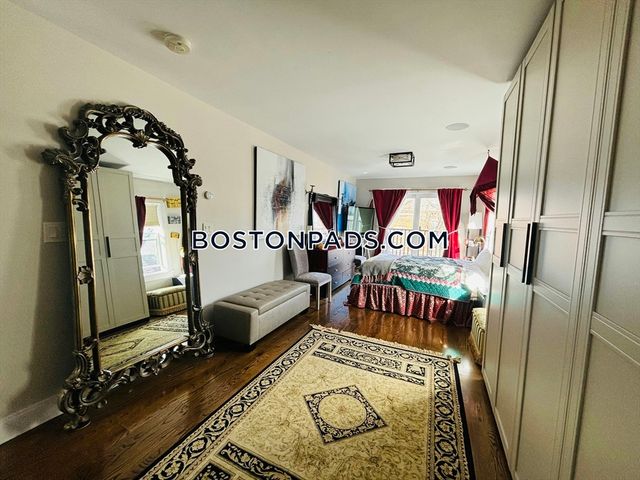 7 Webster 1, Somerville, MA 02145