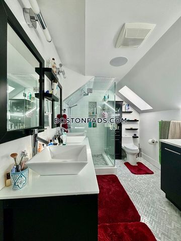 7 Webster 1, Somerville, MA 02145