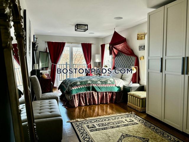 7 Webster 1, Somerville, MA 02145