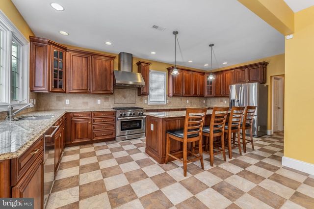 4203 GREENSPIRE LN, New Hope, PA 18938