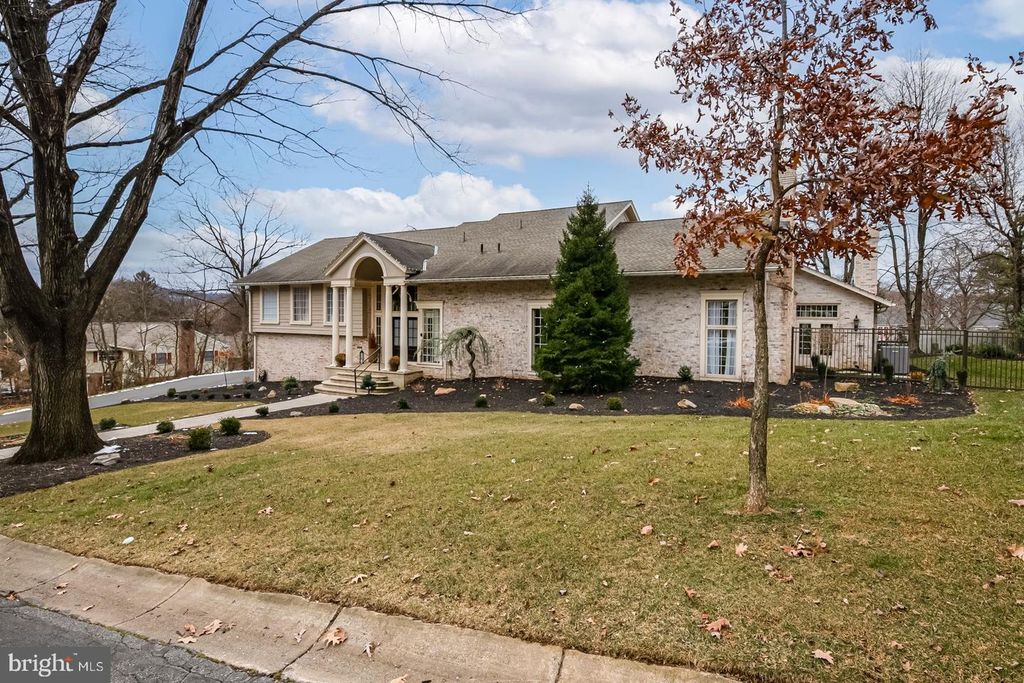 1504 OLD MILL RD, Reading, PA 19610