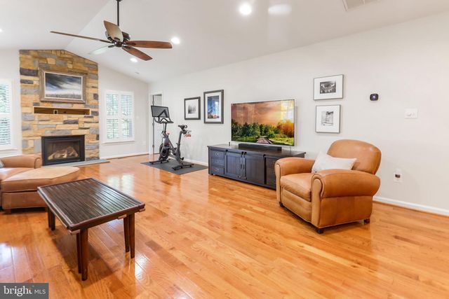 8011 JACKSON RD, Alexandria, VA 22308