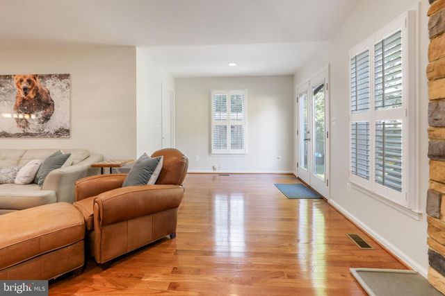 8011 JACKSON RD, Alexandria, VA 22308